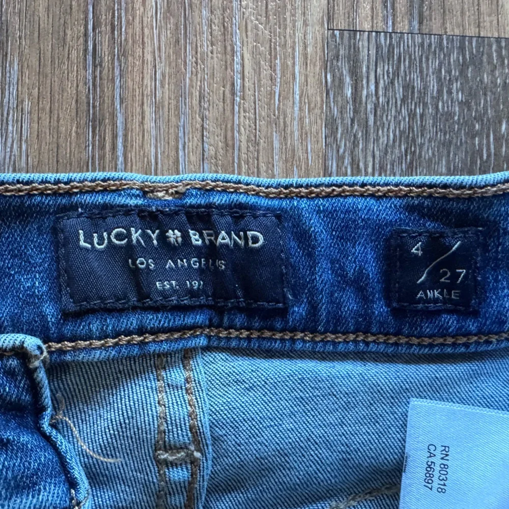Lucky Brand high rise skinny ankle - Picture 2 of 5